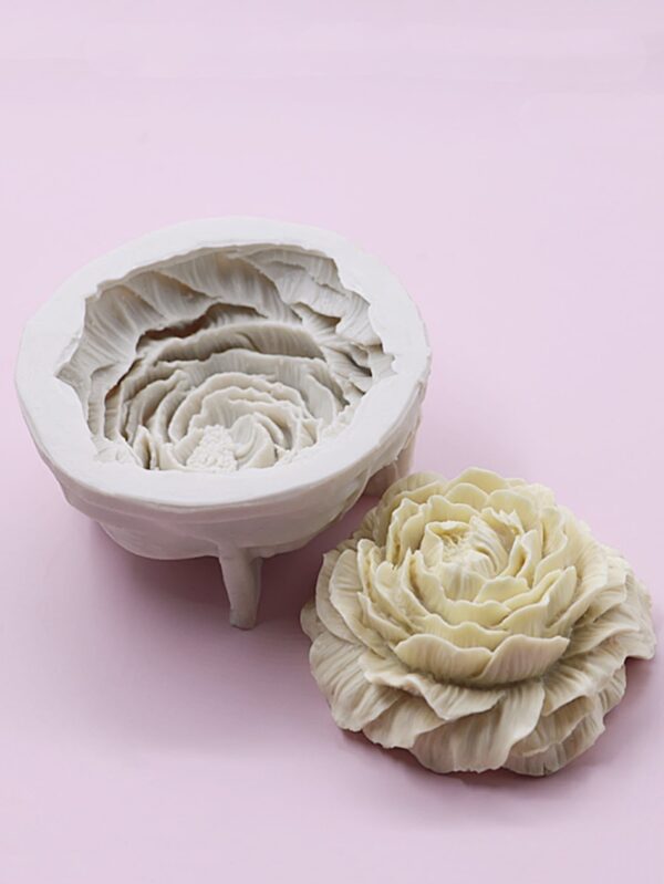 Blooming Rose Candle