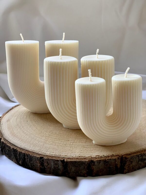 U-Shaped Minimalist Candle